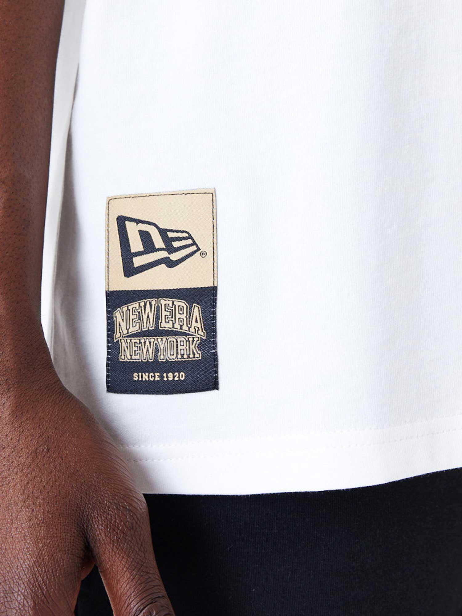 NEW ERA Тениска NE FLAG OS TEE