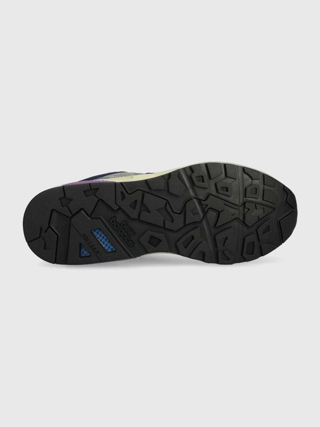 NEW BALANCE Обувки 580