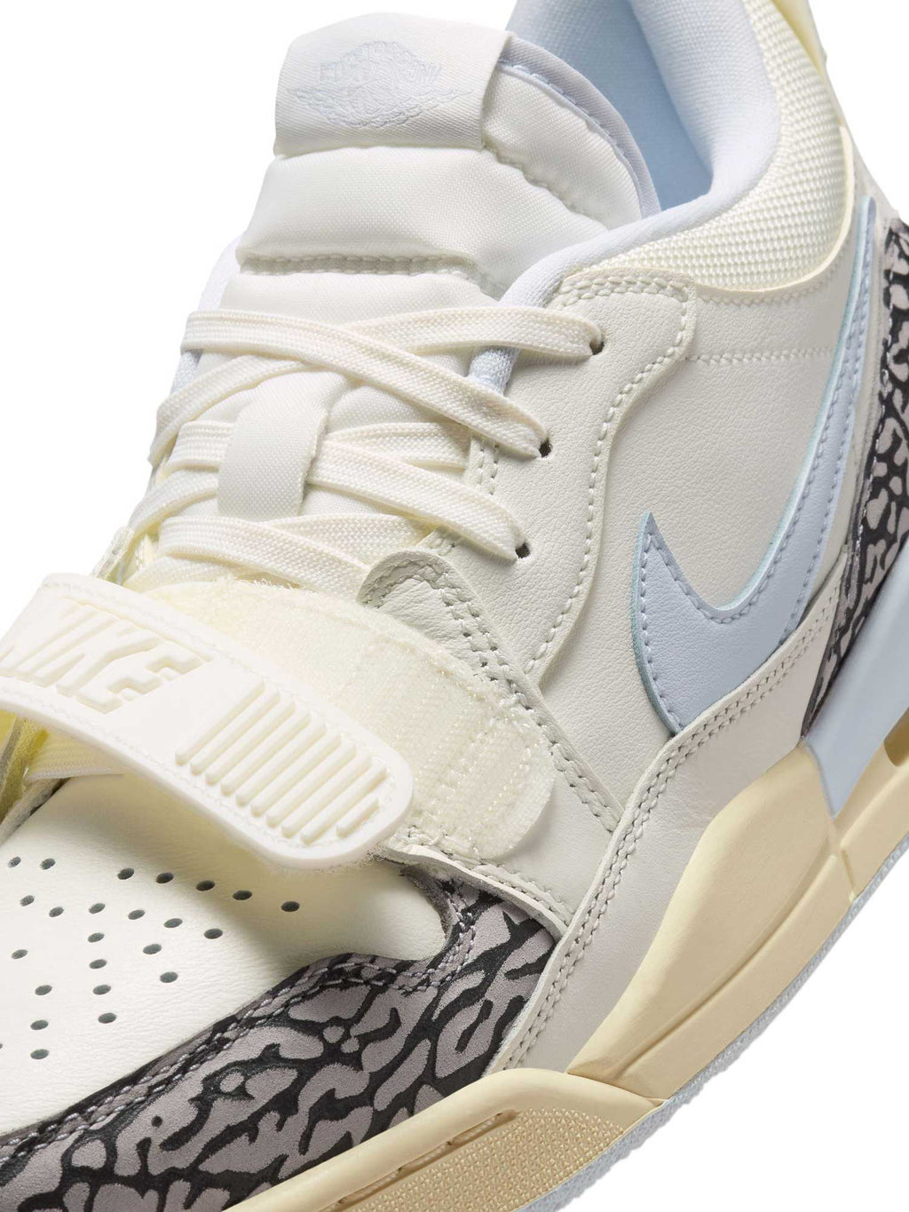 JORDAN Обувки WMNS AIR JORDAN LEGACY 312 LOW