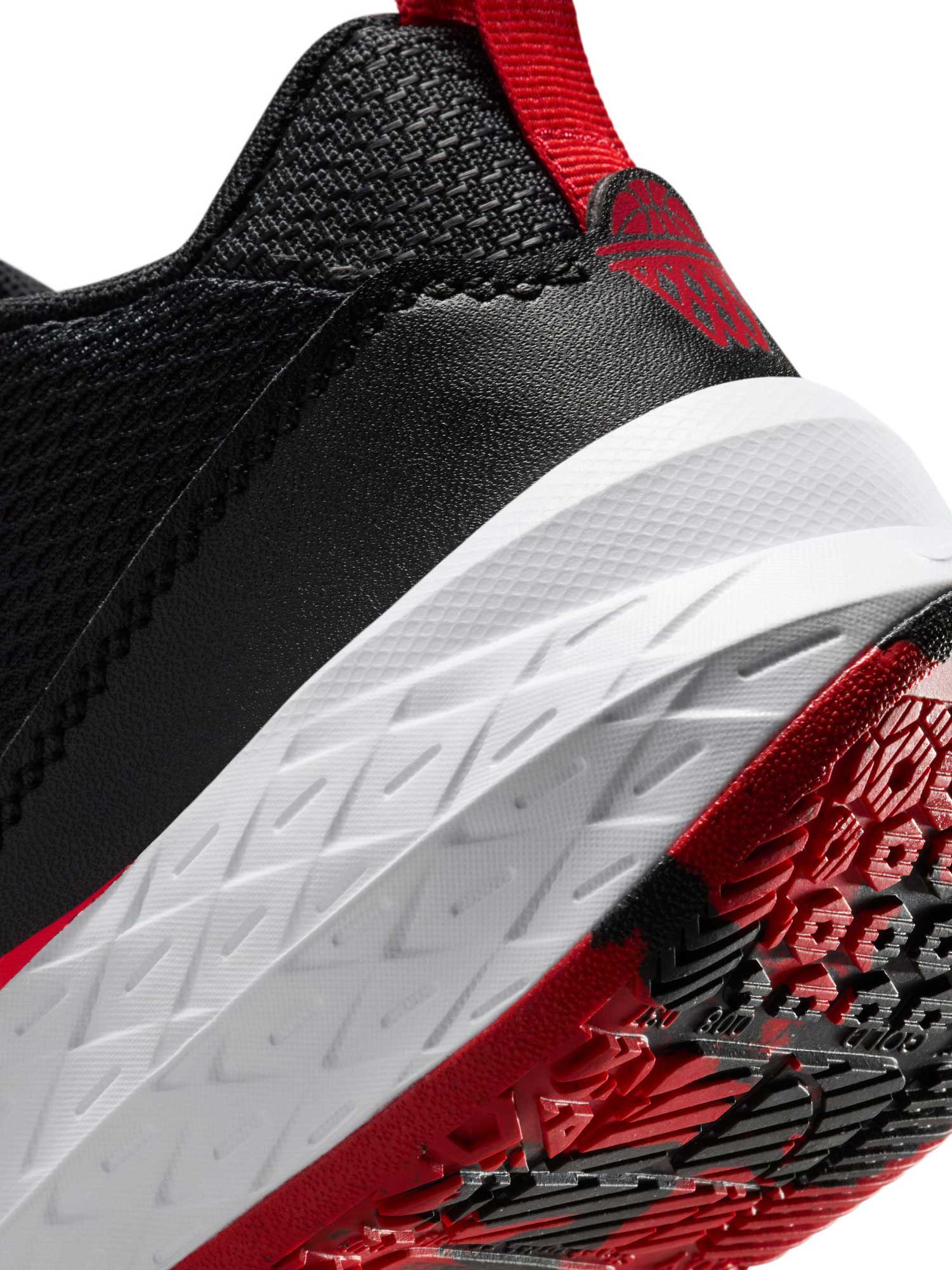 NIKE Обувки TEAM HUSTLE D 12 (GS)