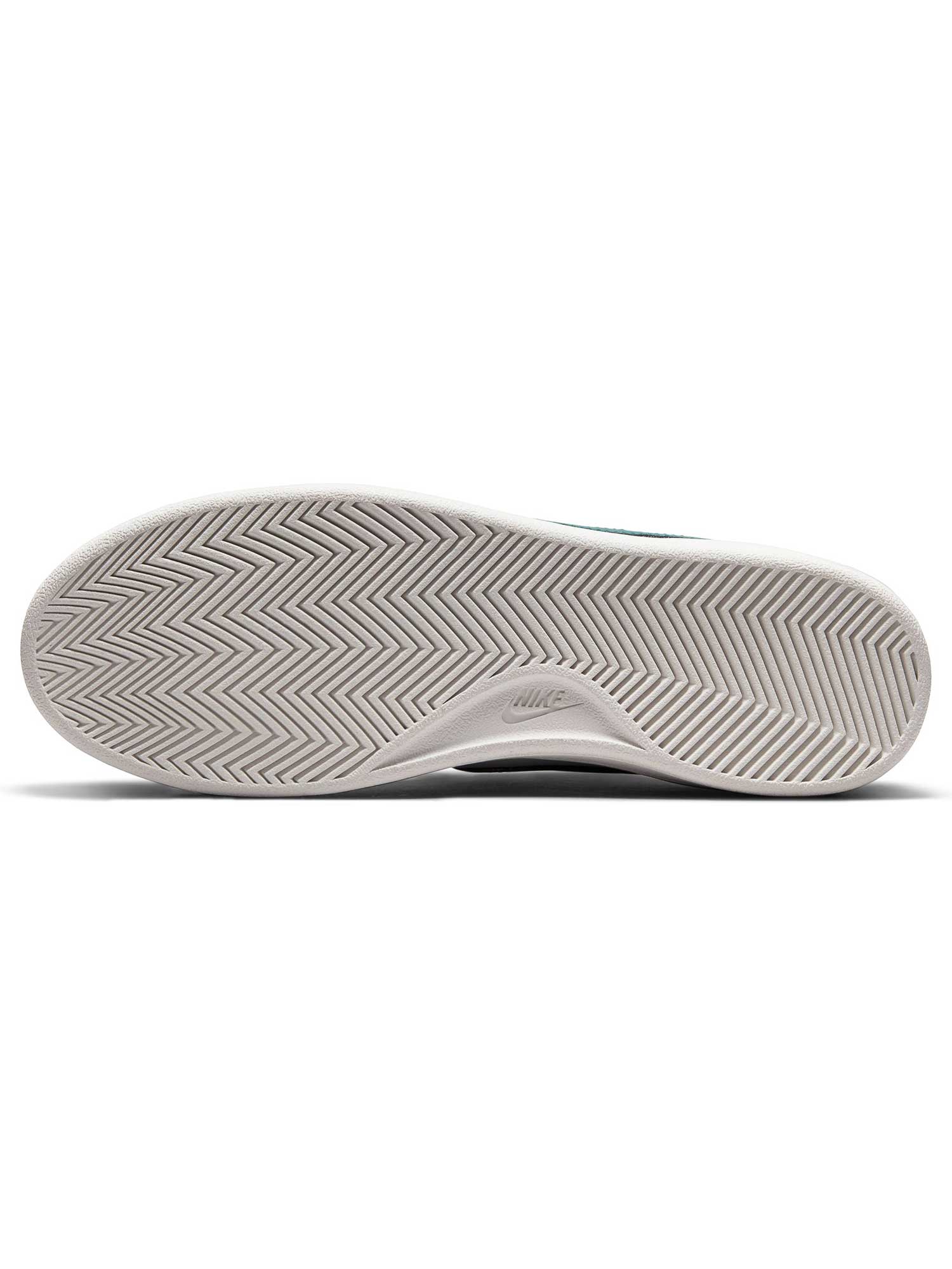 NIKE Обувки COURT ROYALE 2
