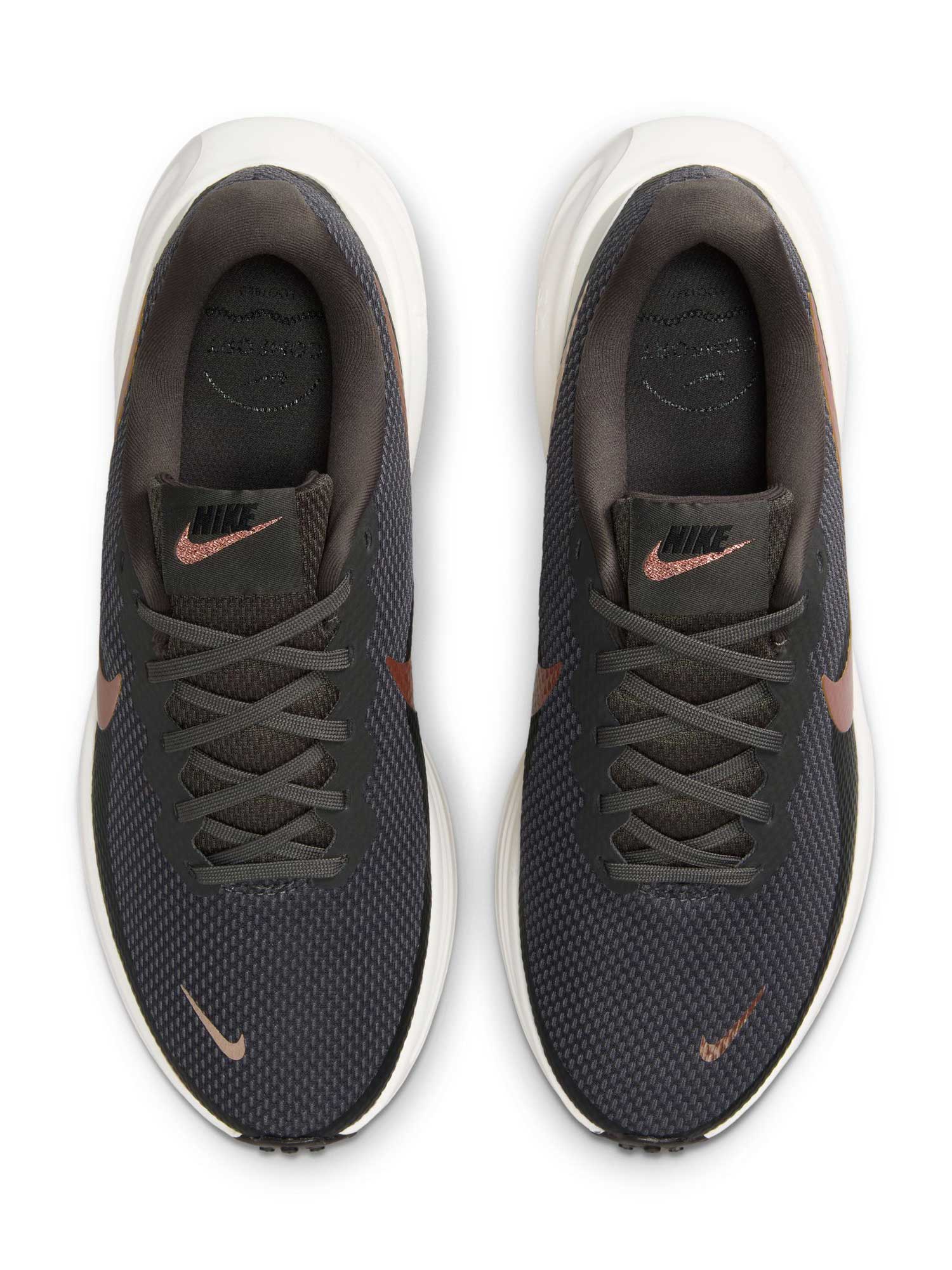 NIKE Обувки W REVOLUTION 8