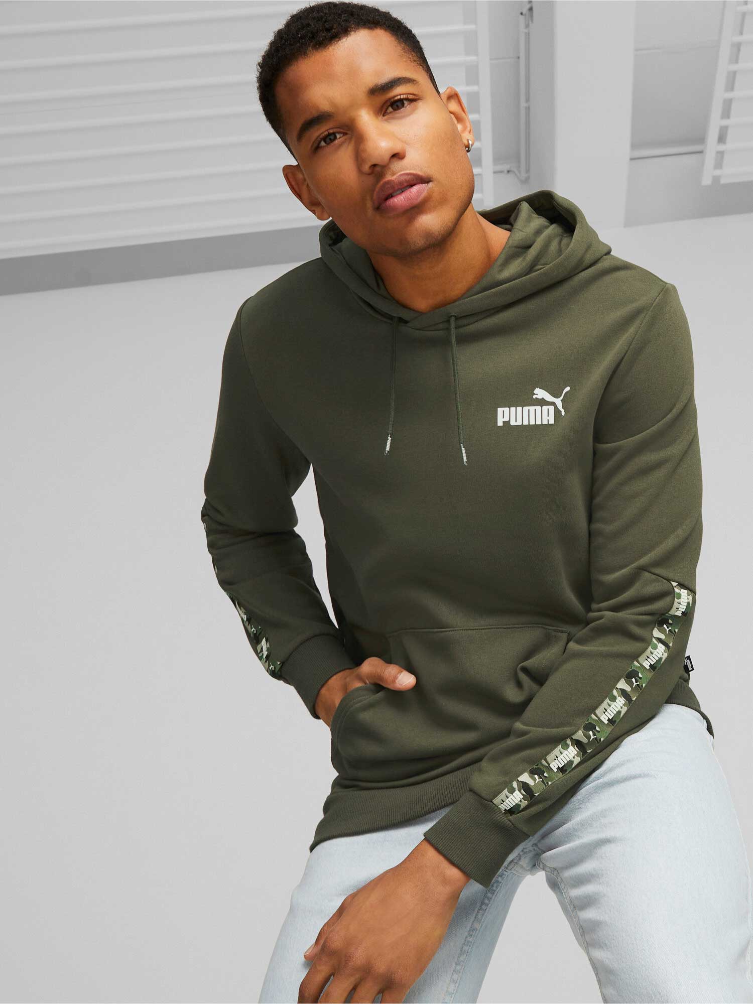 PUMA Суитшърт ESS TAPE CAMO
